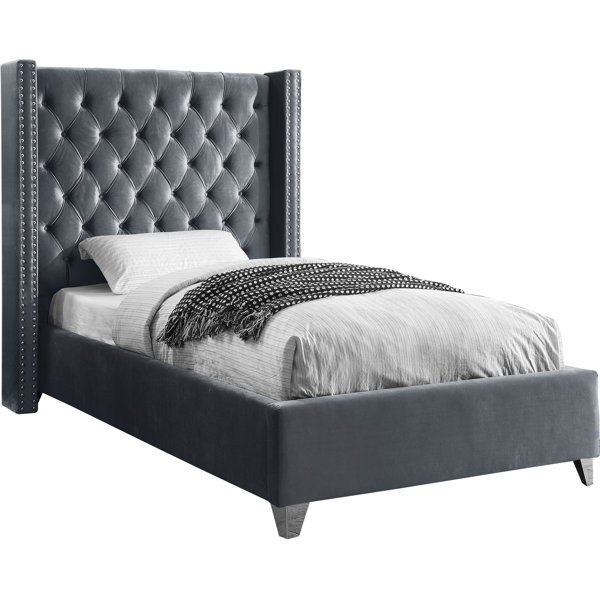 Everly Quinn Joclynn Solid Wood Tufted Upholstered Low Profile Platform
